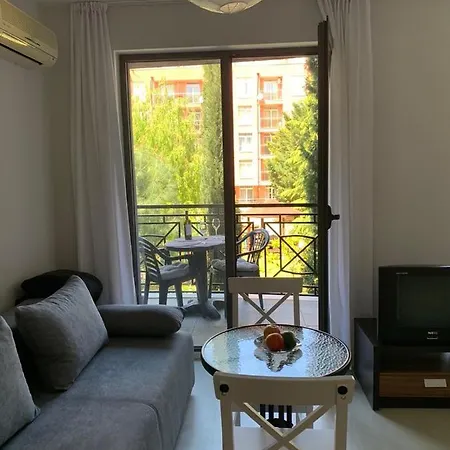 For4 Sunny Apartament *